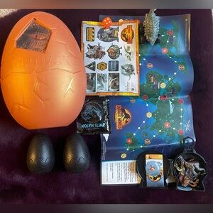Jurassic World CAPTIVZ Dominion Surprise Egg Playset